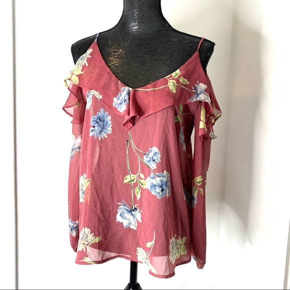 Soprano Nordstrom Rack NWT Cold Shoulder Floral Top - Picture 2 of 12